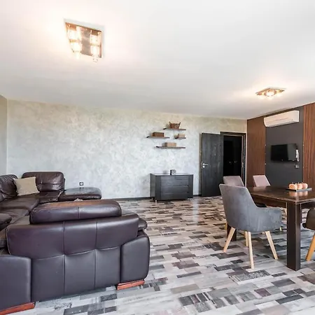 Διαμέρισμα Spacious Family Βάρνα