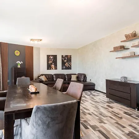 Spacious Family * Βάρνα